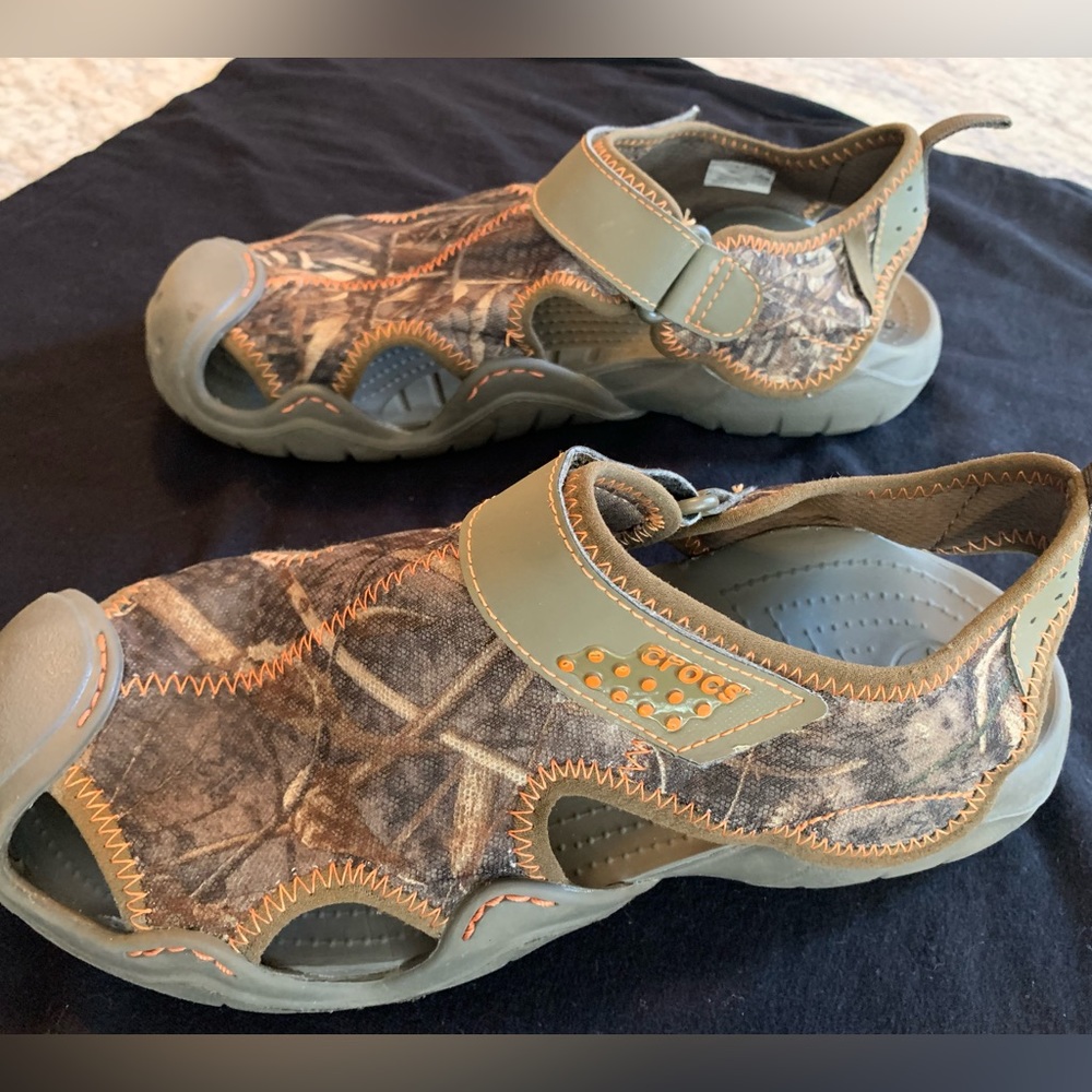 Camo Crocs - Picture 2 of 6